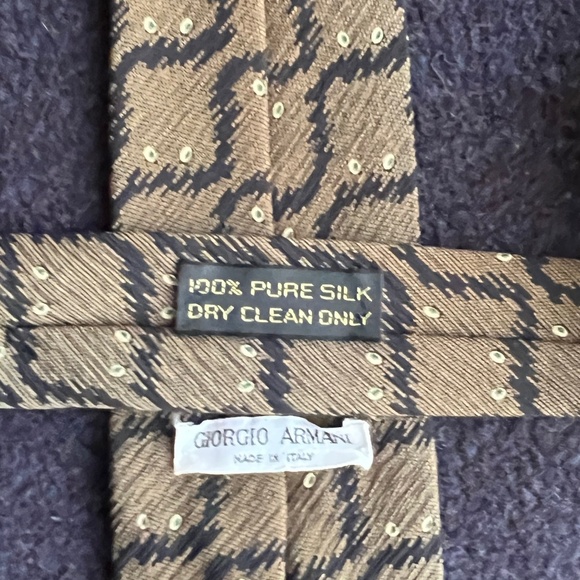 Giorgio Armani Neck Tie - Picture 5 of 5